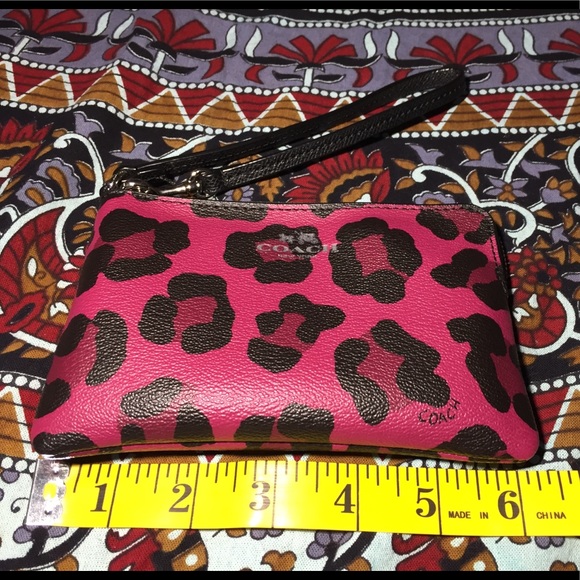 Coach Wristlet-Cranberry Print - Picture 4 of 6